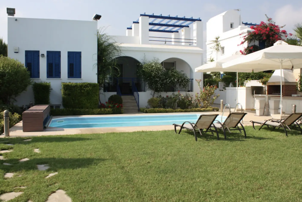 7-bedroom villa (Ref: 3838) - photo 1