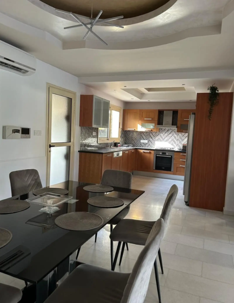7-Bedroom Villa (Ref: 2280) - photo 4