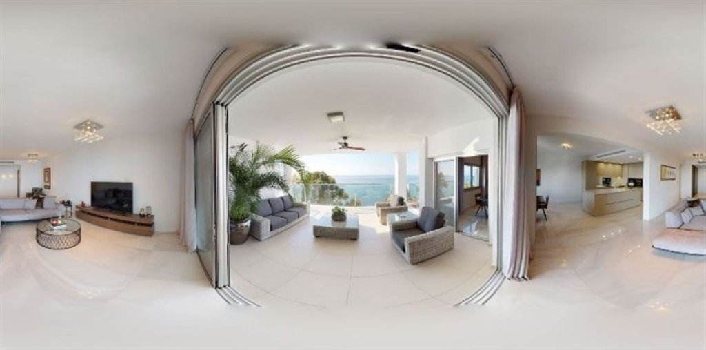 4 Bedroom Beachfront Property (Ref: 1313) - photo 5