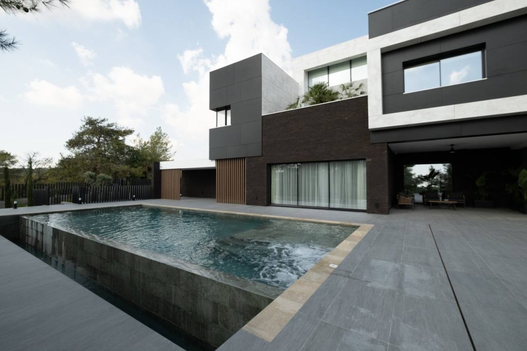 7-bedrooms villa for rent (Ref: 2821) - photo 3