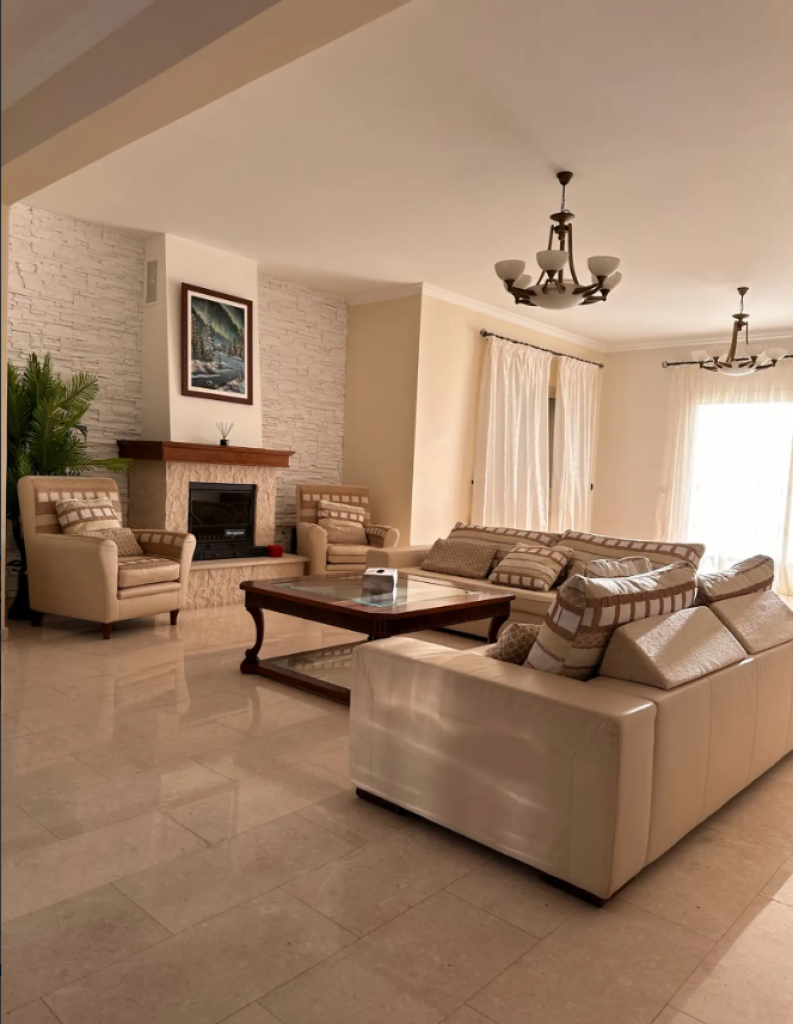 5-Bedroom Villa (Ref: 2438) - photo 4