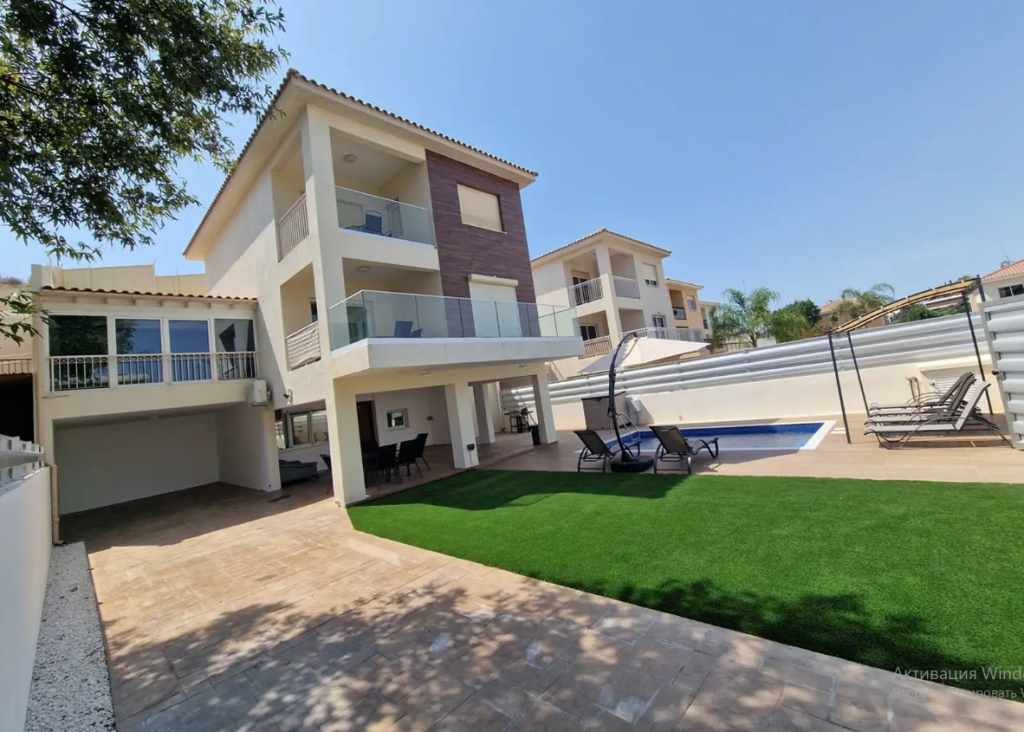 5-Bedroom Villa (Ref: 2439) - photo 1