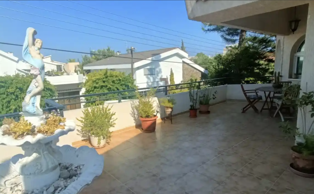 6-bedroom detached house (Ref: 3767) - photo 1