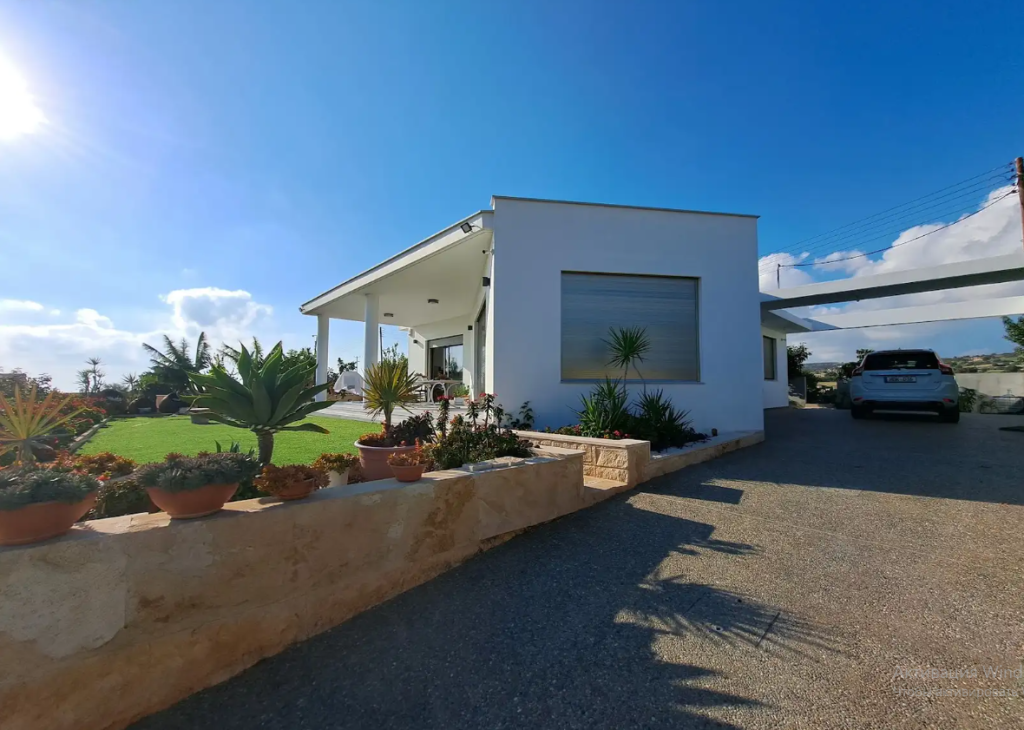 3-Bedrooms Detached House (Ref: 2460) - photo 2