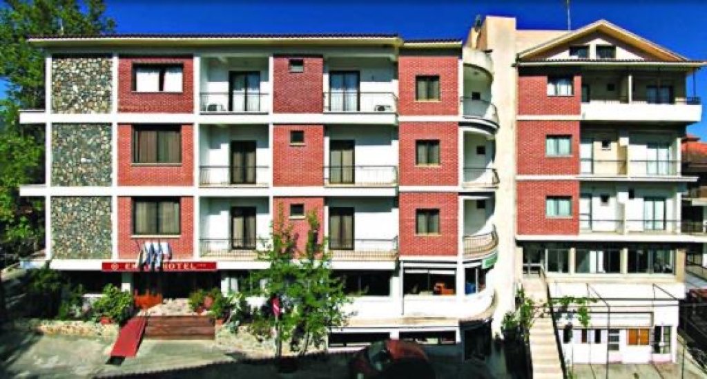 Hotel for sale (Ref: 4102) - photo 1