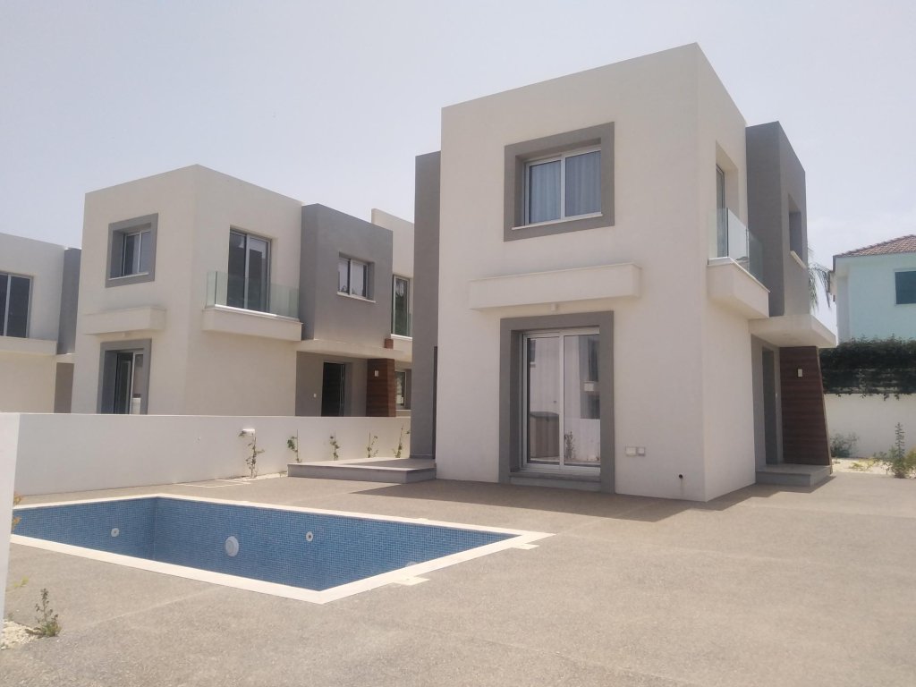 3-Bedrooms House (Ref: 2308) - photo 1