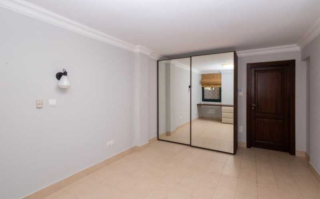 5-Bedroom Villa (Ref: 2286) - photo 2