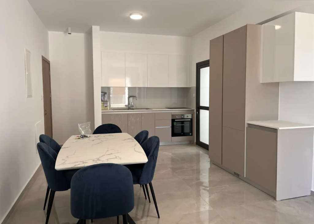 2-Bedroom Apartment (Ref: 2953) - photo 1