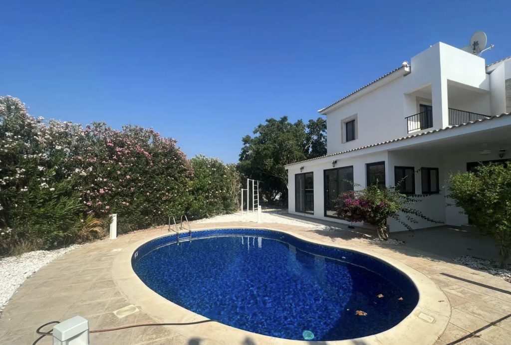 5 bedrooms villa (Ref: 3834) - photo 1