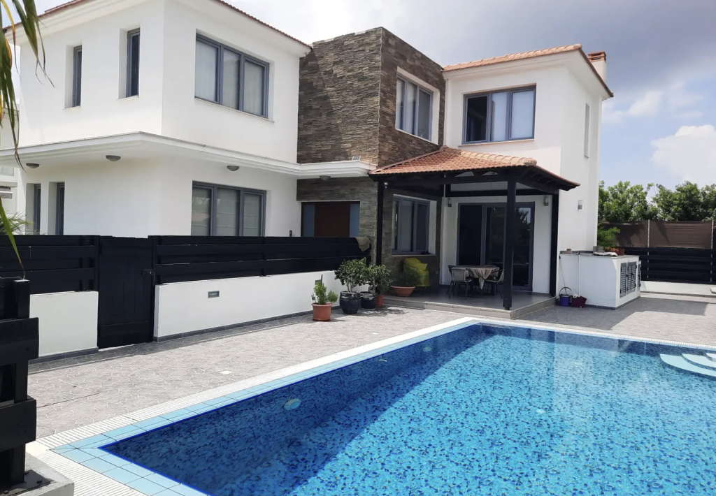 3-bedroom detached house (Ref: 3869) - photo 1