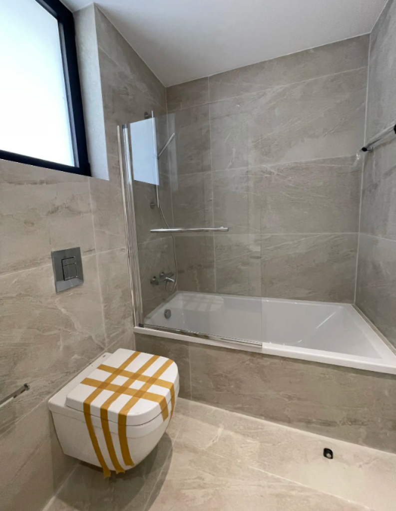 5-Bedroom Detached House (Ref: 2434) - photo 16