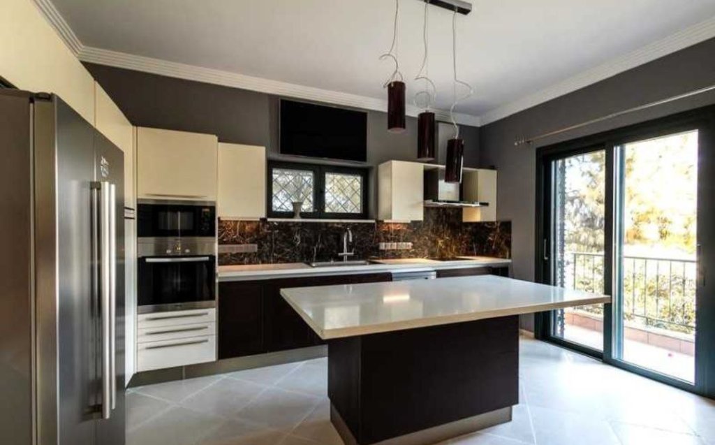 5-Bedroom Villa (Ref: 2286) - photo 1