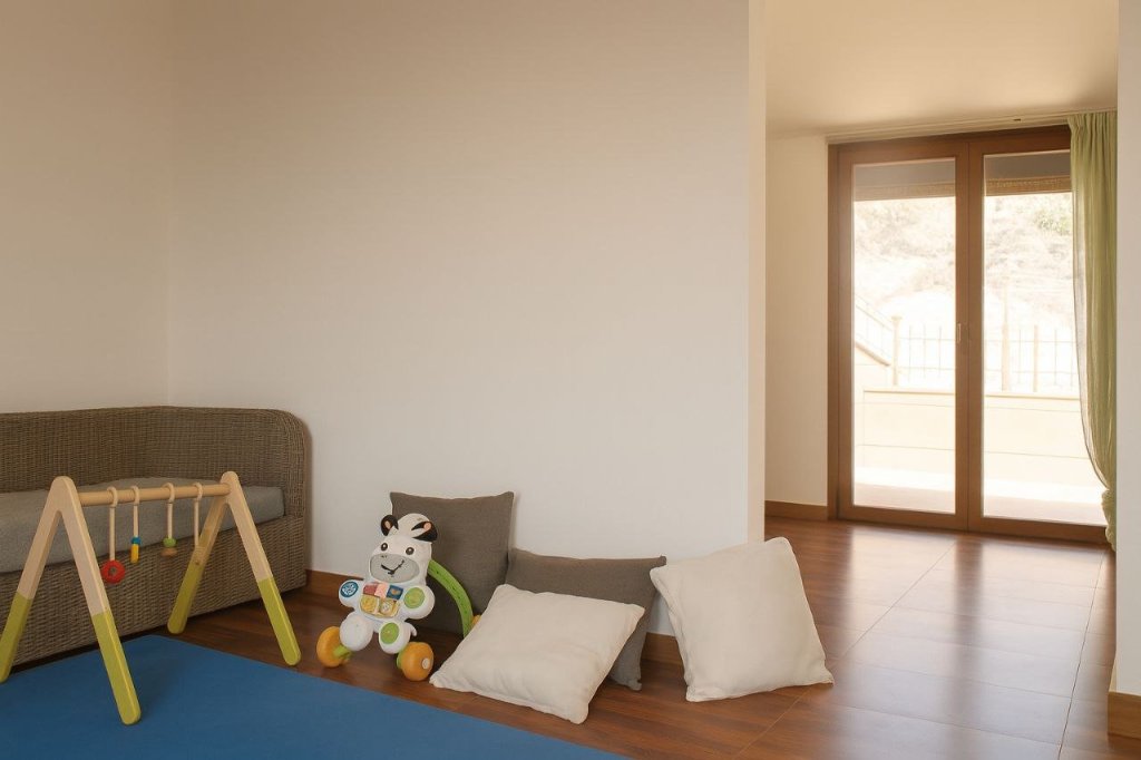 10-Bedrooms Villa (Ref: 2265) - photo 2