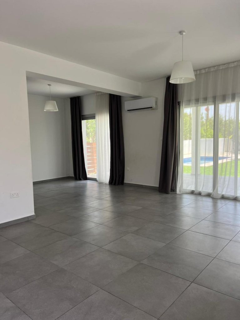 3-Bedroom Villa with Pool for Rent (Ref: 3773) - photo 10