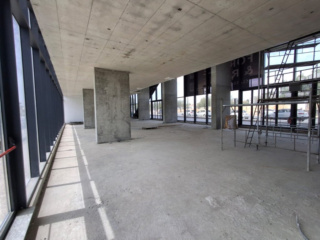 BUSINESS CENTER (Ref: 1110) - photo 1