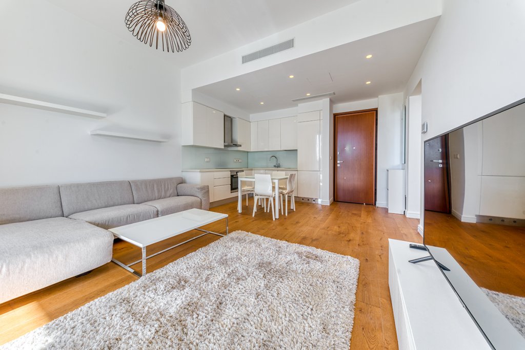 The rent price is €2400 per month + common expenses + 2 security deposits. Utilities such as water, electricity, annual refuse collection and internet are payable extra by the Tenant. (Ref: 2467) - photo 5