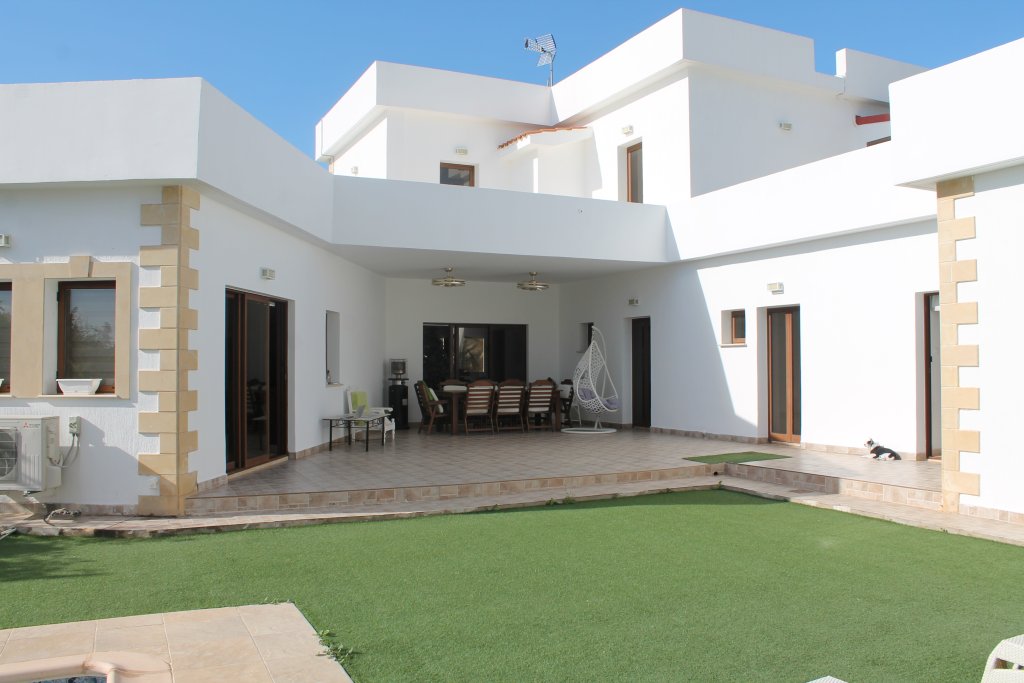 villa for sale 7 bedrooms (Ref: 2510) - photo 2