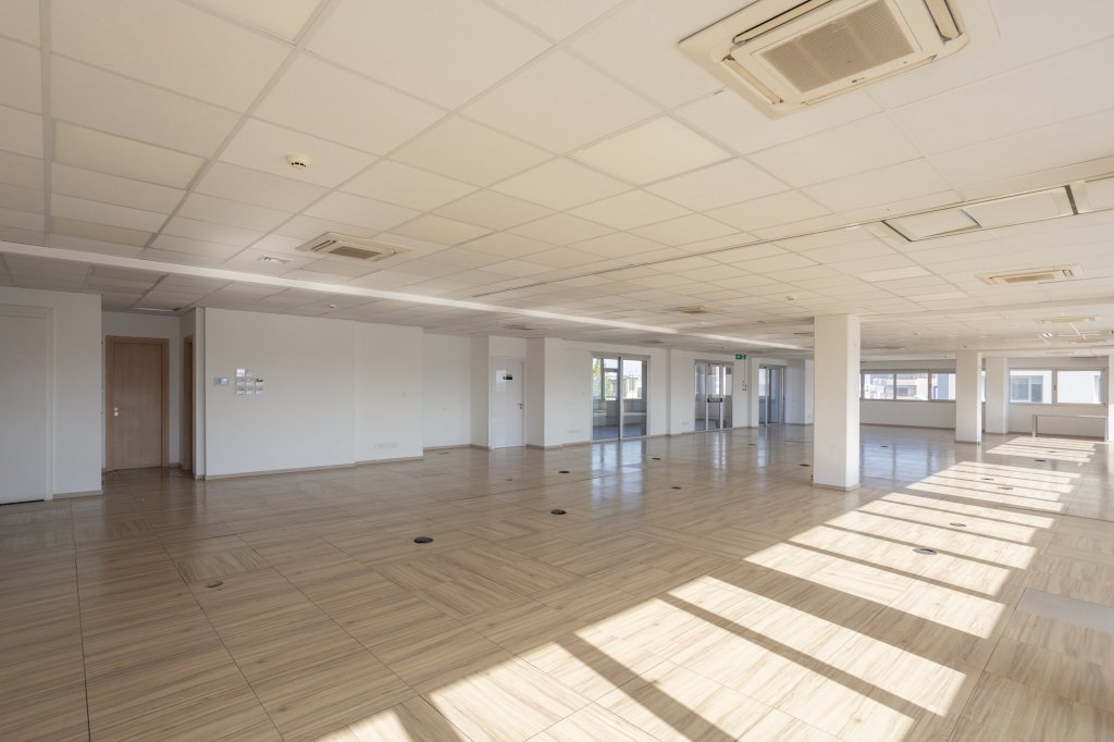 Office Floor (Ref: 2302) - photo 29