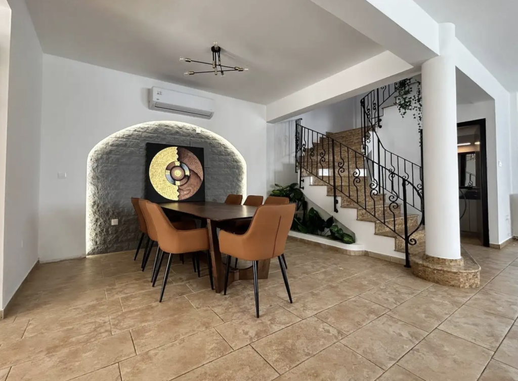 4-bedroom semi-detached (Ref: 4038) - photo 4