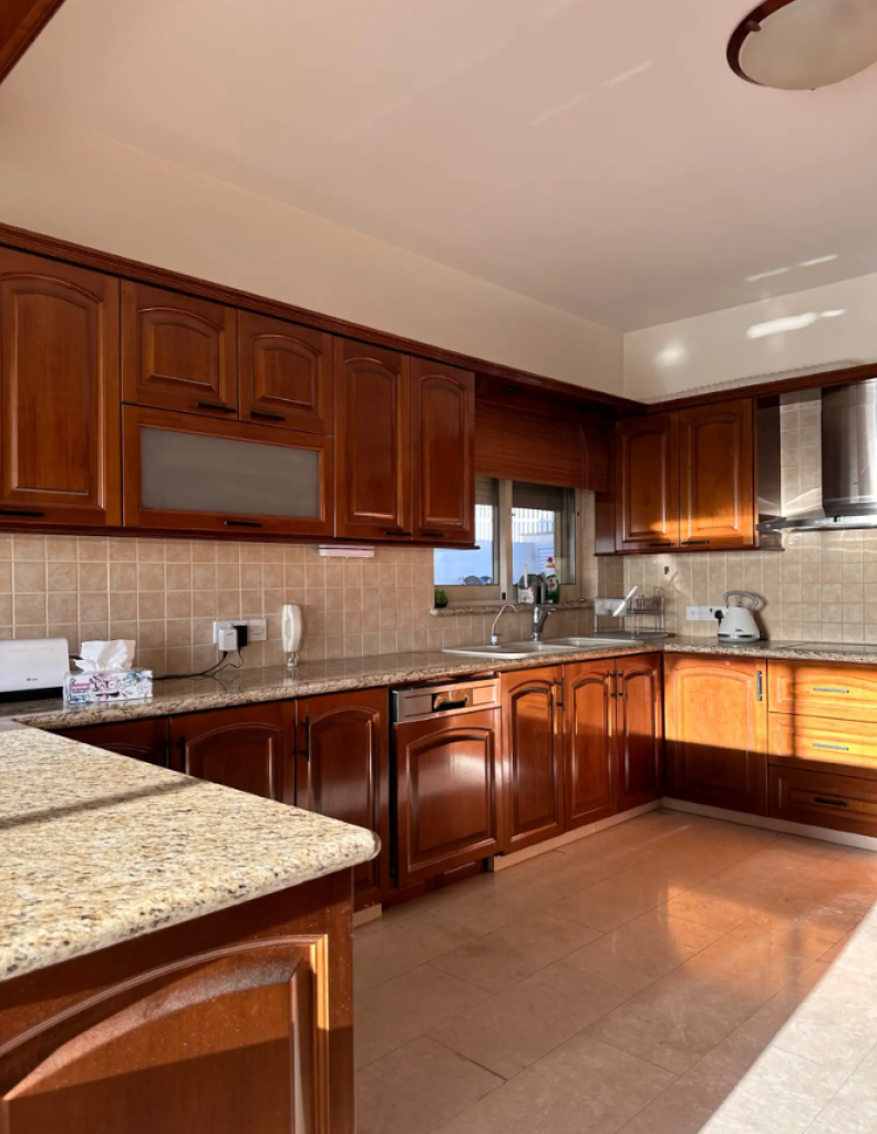 5-Bedroom Villa (Ref: 2438) - photo 7