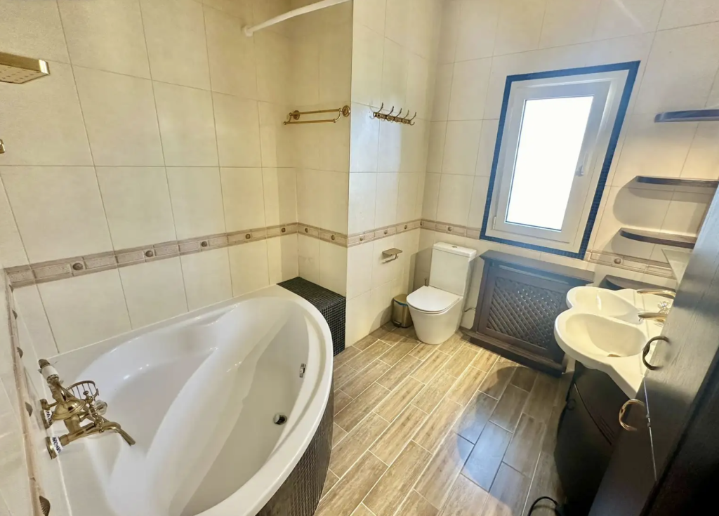 5 bedrooms villa (Ref: 4723) - photo 5