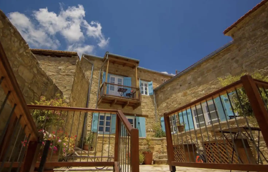 4-bedroom semi-detached (Ref: 4192) - photo 2