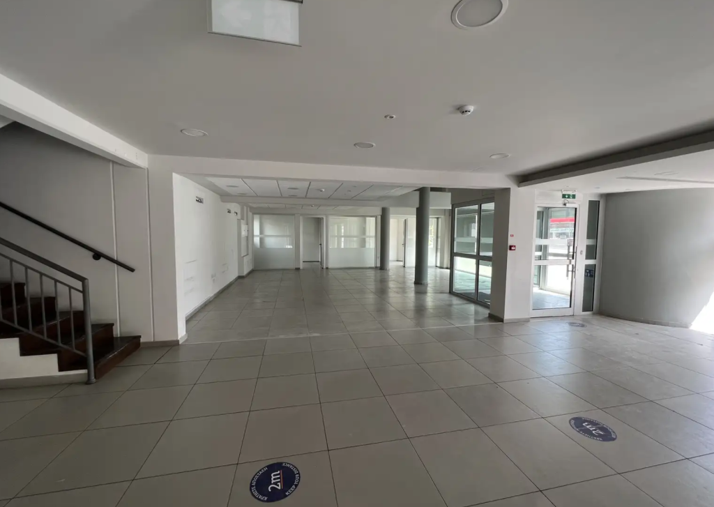 Ground Floor Office for rent (Ref: 3732) - photo 1