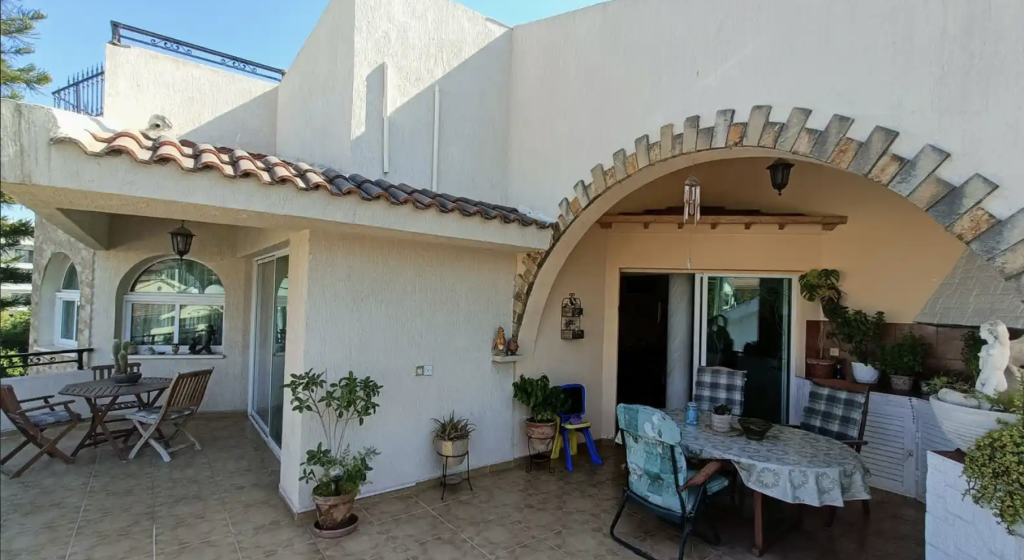 6-bedroom detached house (Ref: 3763) - photo 2