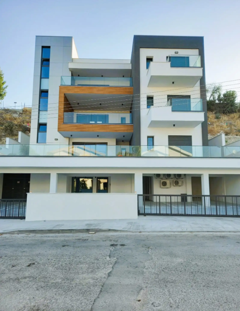 4-Bedroom Apartment (Ref: 2395) - photo 1