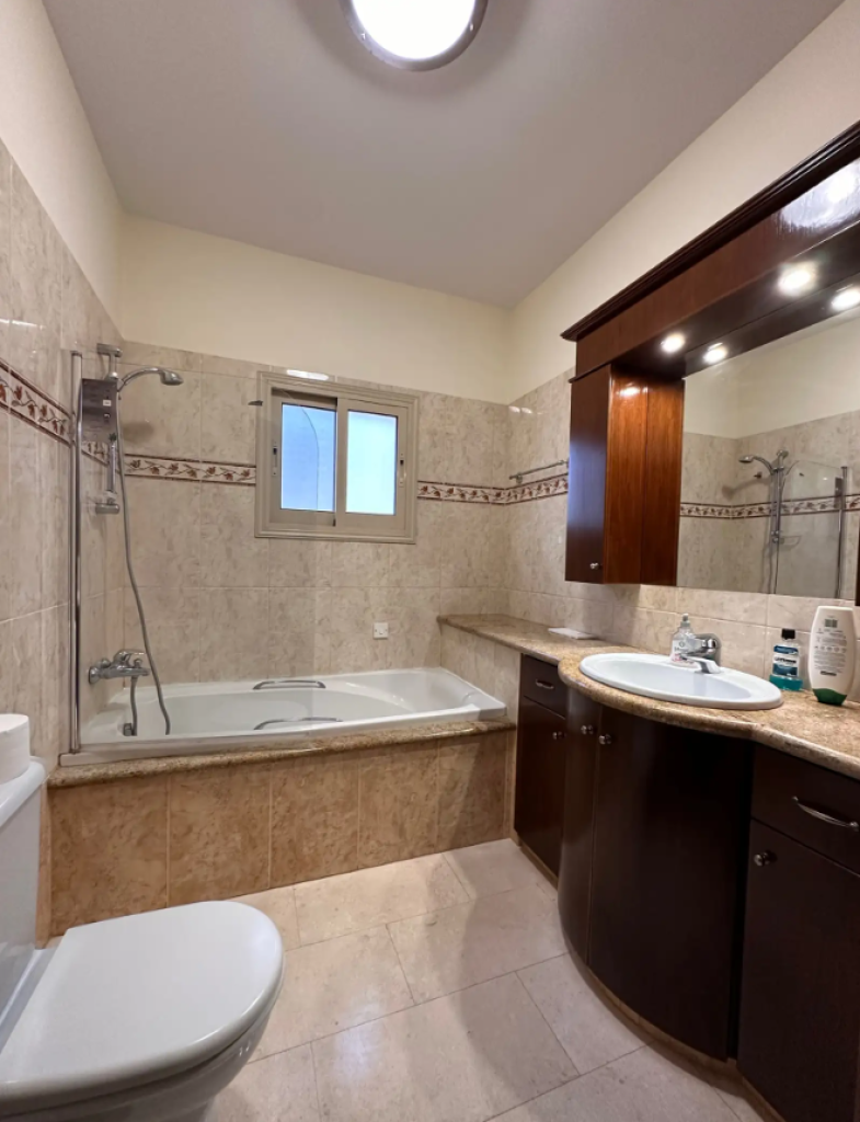 5-Bedroom Villa (Ref: 2438) - photo 13