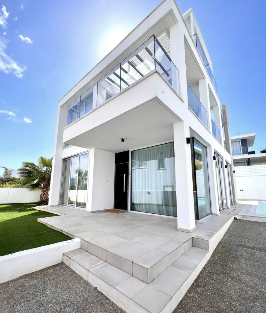 4-bedroom villa (Ref: 3842) - photo 1
