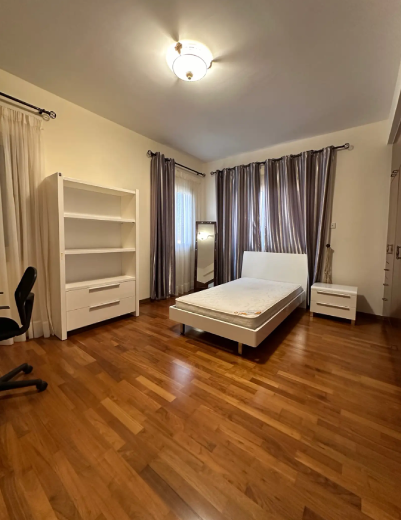 5-Bedroom Villa (Ref: 2438) - photo 9
