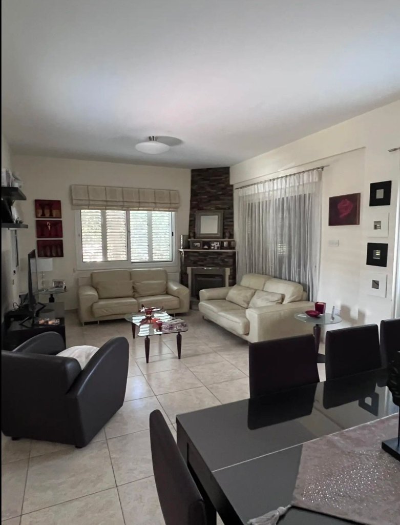 4-Bedrooms Detached House (Ref: 3575) - photo 10