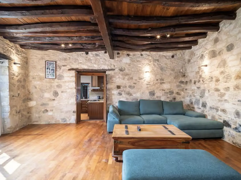 3-bedroom detached house (Ref: 3760) - photo 1