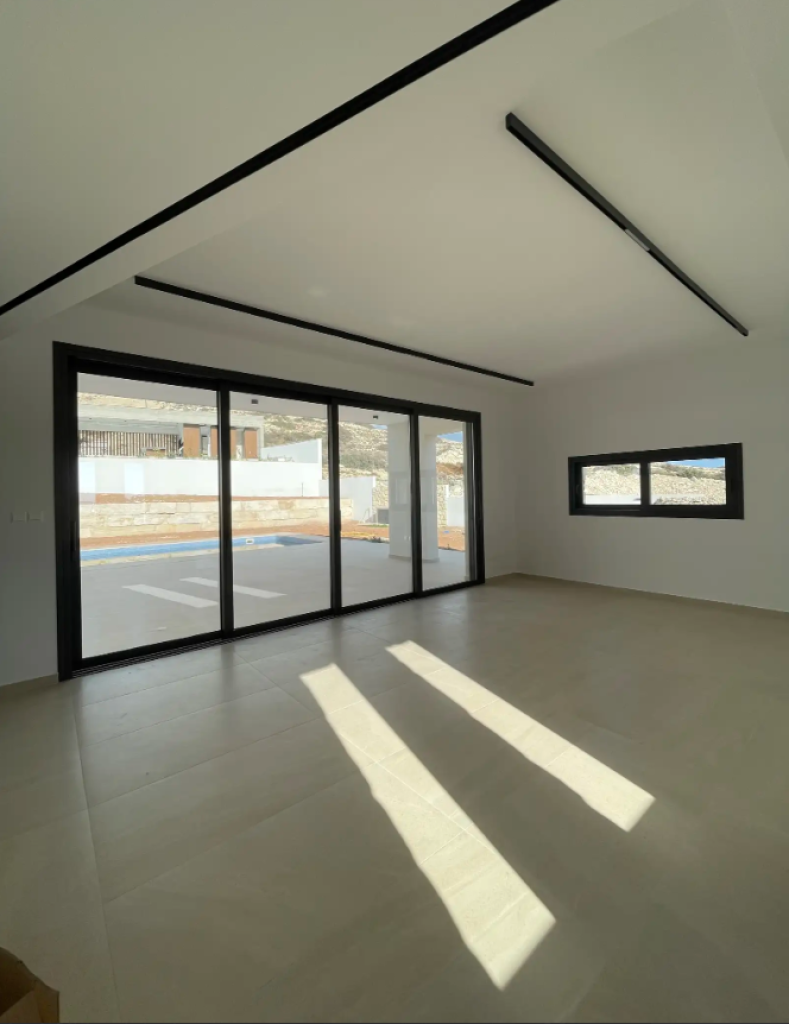 3-Bedroom Detached House (Ref: 2432) - photo 8