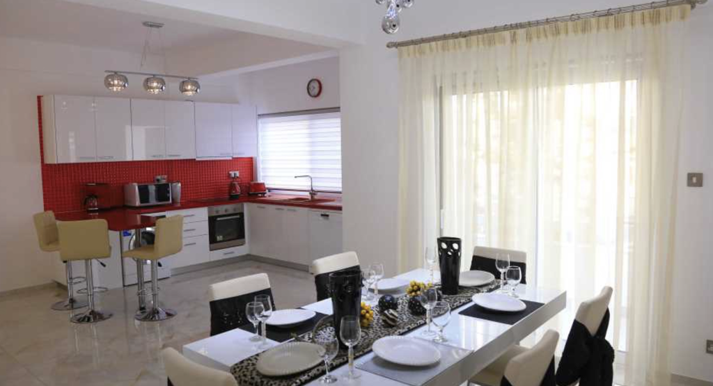 4 bedrooms apartment (Ref: 4341) - photo 3