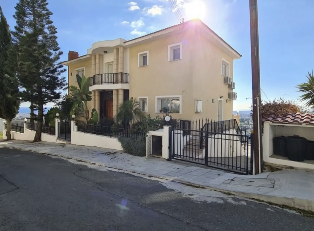 4-bedroom detached house (Ref: 3219) - photo 2