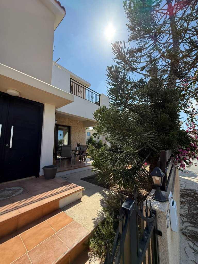 4-Bedroom House (Ref: 4132) - photo 8
