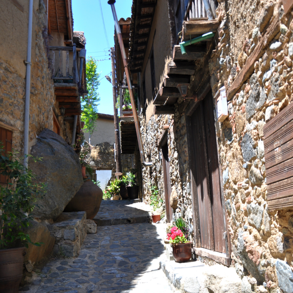 Hotel for sale (Ref: 4102) - photo 2