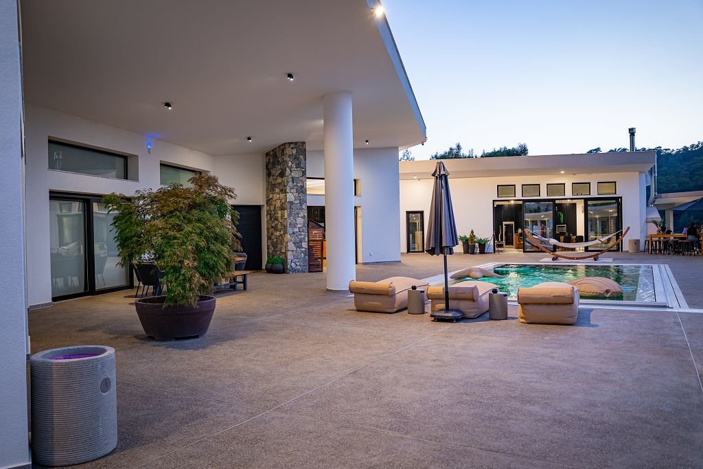 6-Bedrooms House (Ref: 1845) - photo 12