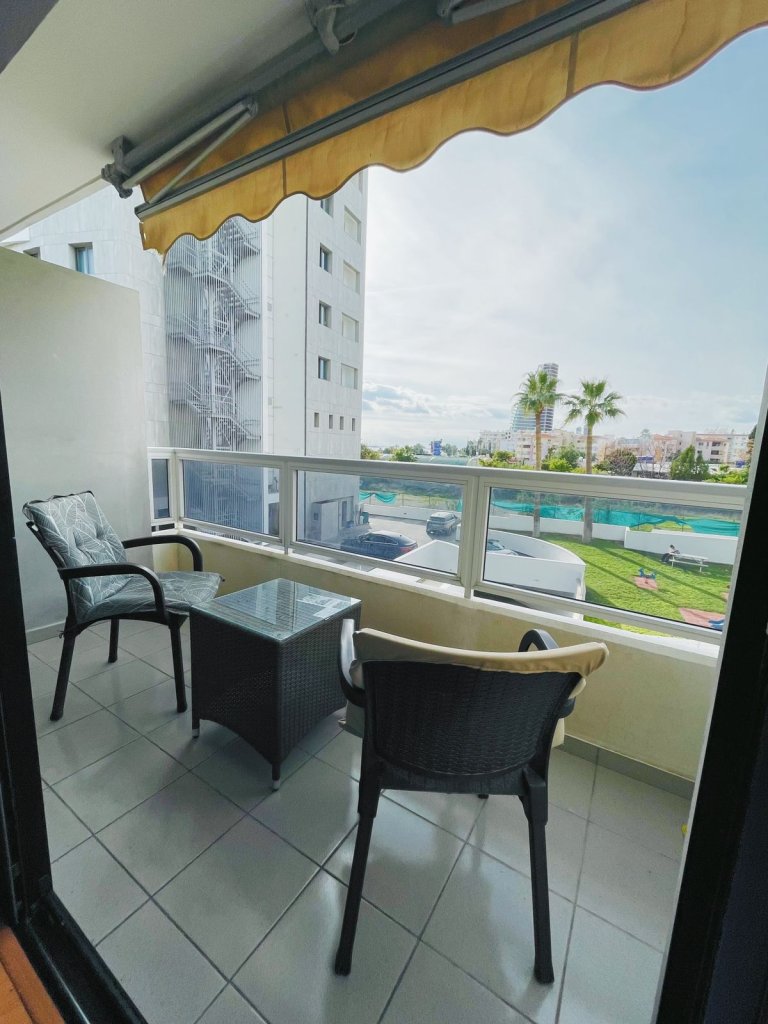 2 bedroom apartment (Ref: 4210) - photo 3