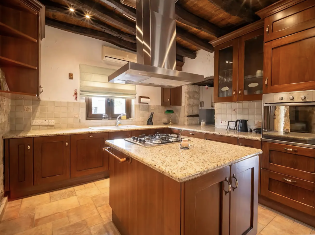 3-bedroom detached house (Ref: 3760) - photo 10