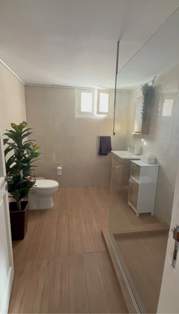 Commercial Property (Ref: 2421) - photo 3