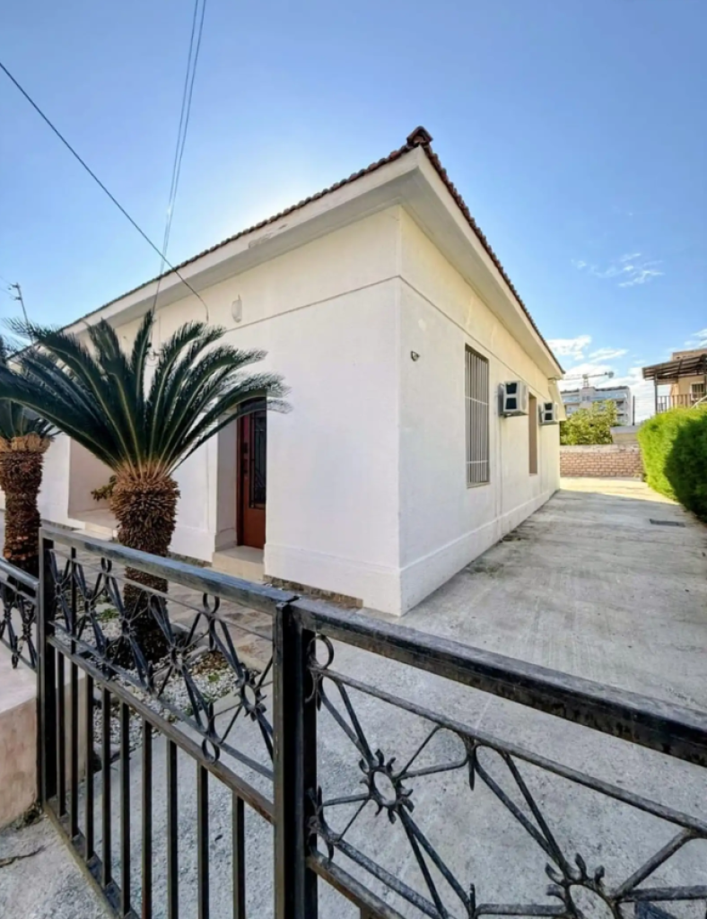 Commercial Property (Ref: 2421) - photo 1