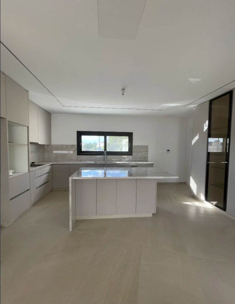 3-Bedroom Detached House (Ref: 2432) - photo 10