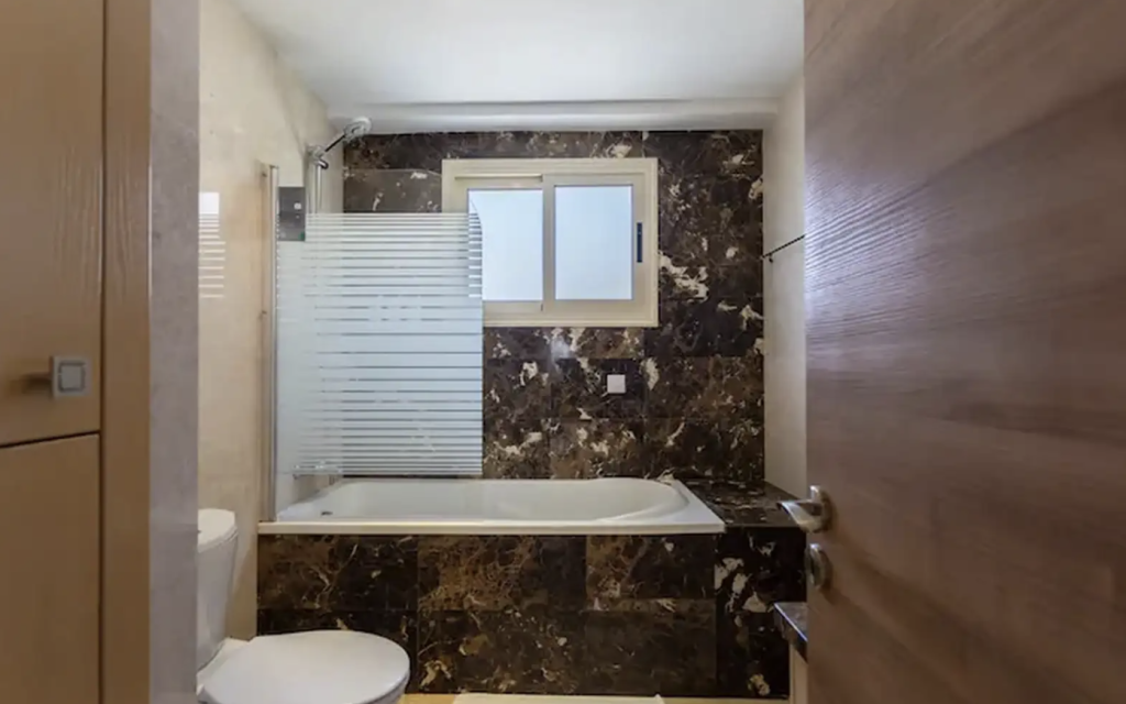 6 Bedrooms Villa (Ref: 2972) - photo 5