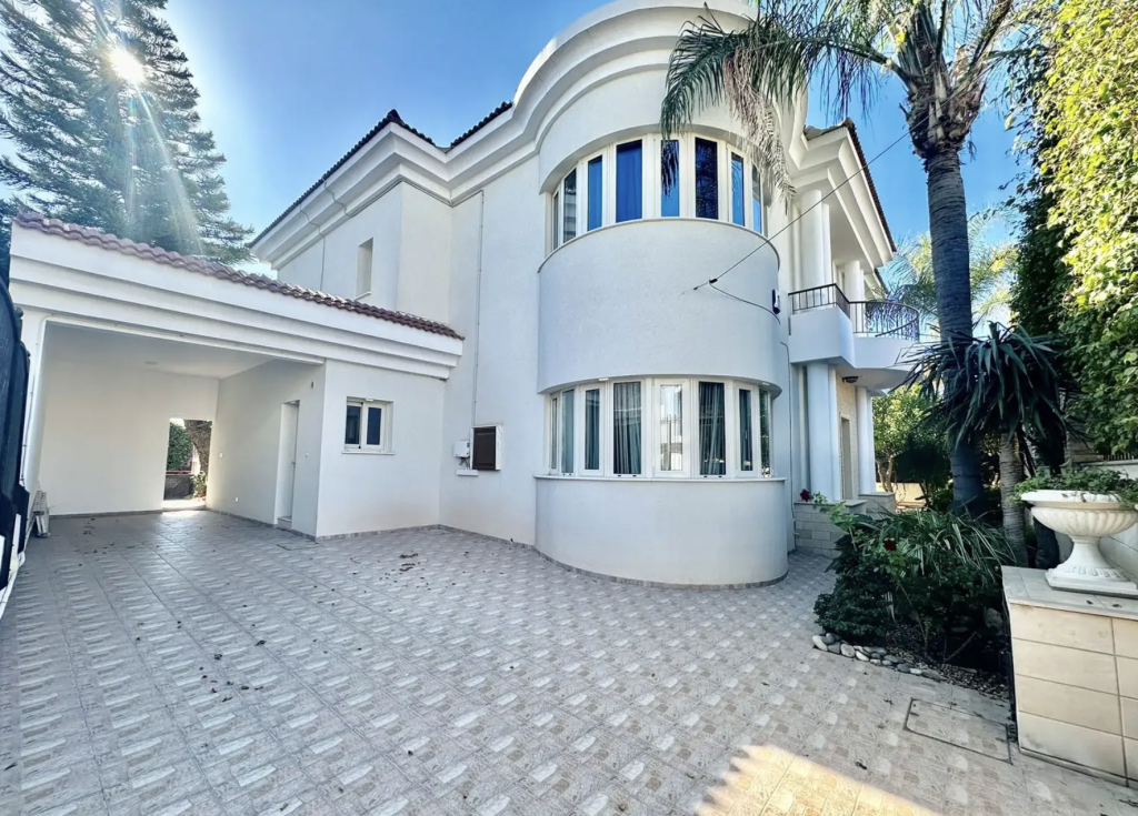 5 bedrooms villa (Ref: 4723) - photo 2