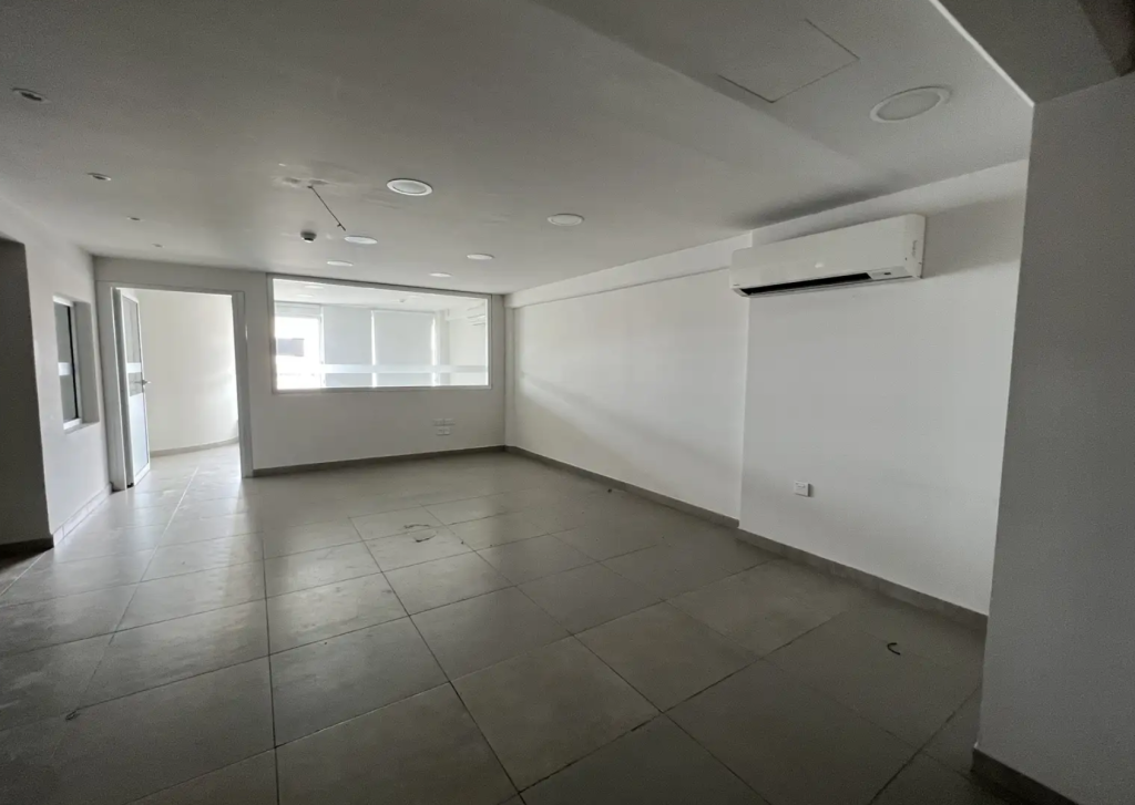 Ground Floor Office for rent (Ref: 3732) - photo 2