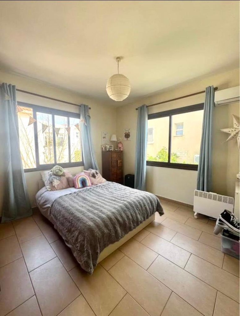 4-Bedroom House (Ref: 4132) - photo 4