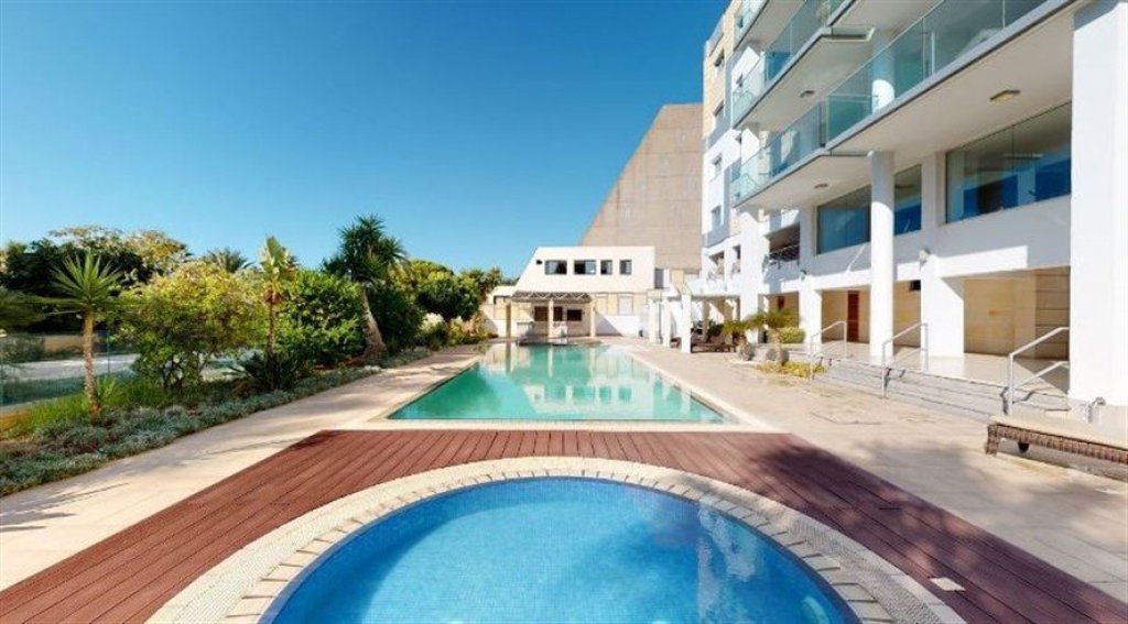 4 Bedroom Beachfront Property (Ref: 1313) - photo 4